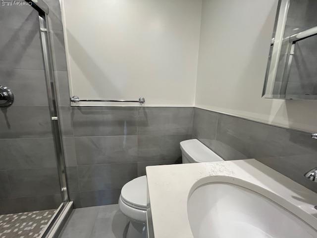 Building Photo - 5 Dunwood Rd