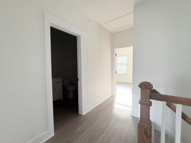 Building Photo - Spacious 4-Bedroom Townhome at Highbury + Summer Special