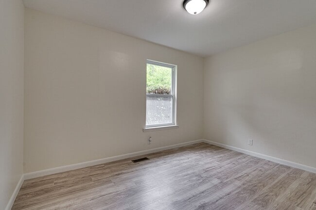 Building Photo - Charming 3-Bedroom Home in East Chattanooga
