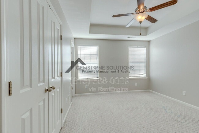 Building Photo - 304 Oldbury Ln