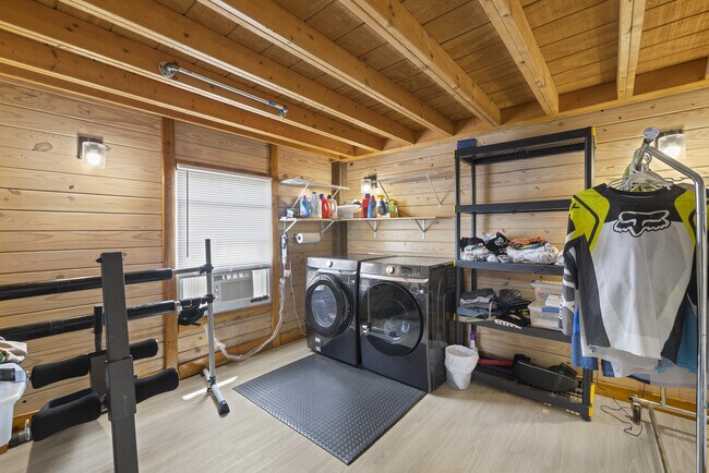 Building Photo - 14845 Collecting Canal Rd