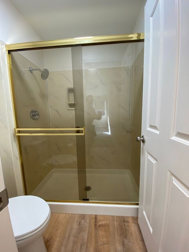 Building Photo - COMING SOON - Wonderful 4 bedroom/2 bath house - Updated throughout!