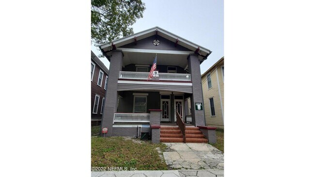 Building Photo - 1427 Silver St