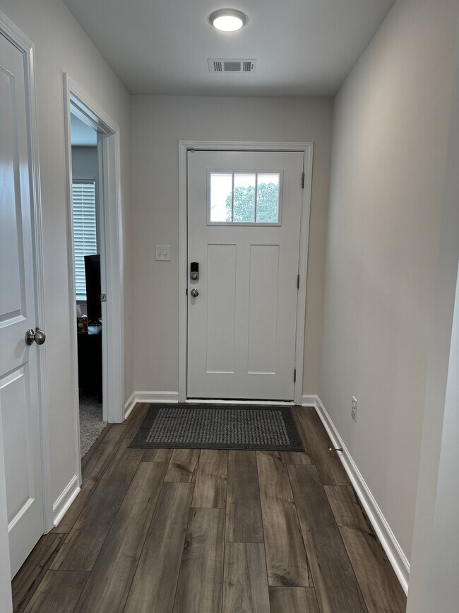 Building Photo - 230 Pedric Dr