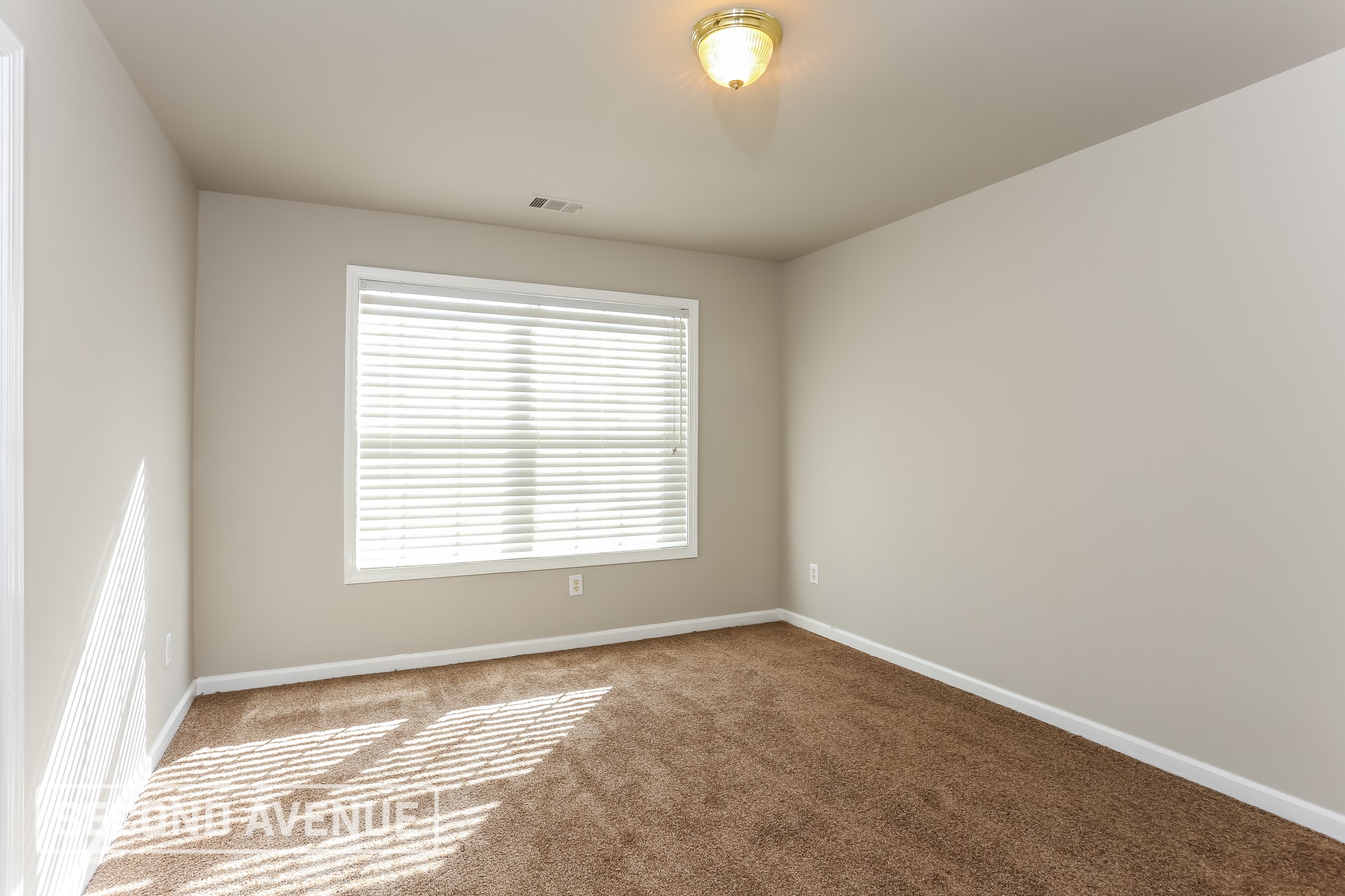 Building Photo - 3725 Hansberry Dr