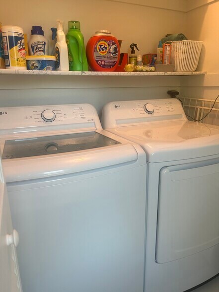 Washer & Dryer - 4190 35th Ter S