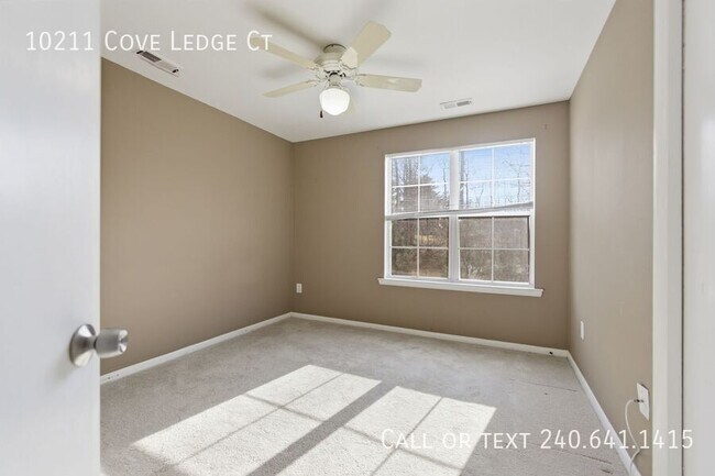 Building Photo - 10211 Cove Ledge Ct