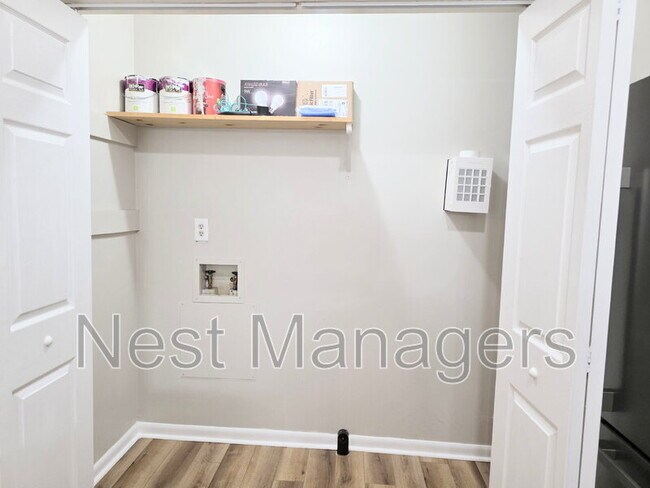 Building Photo - 6768 Willowbrook Dr