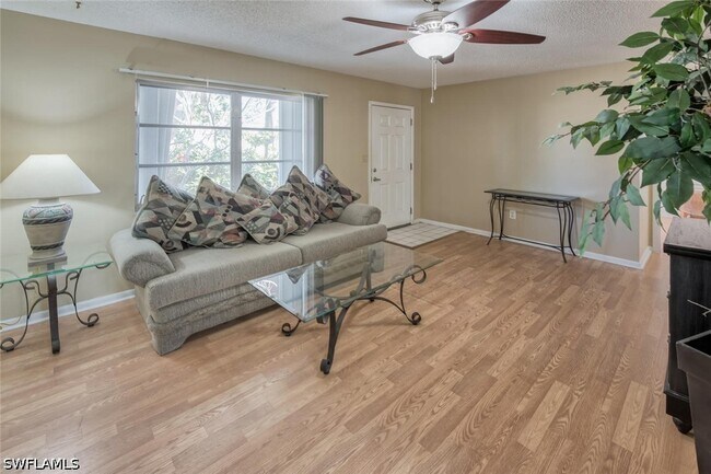 Building Photo - 42 4th St