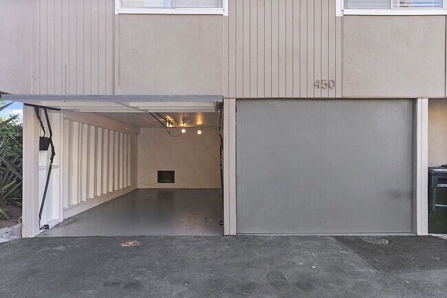 Building Photo - 450 Bolero Way