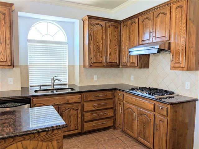 Building Photo - 213 Palomino Ct