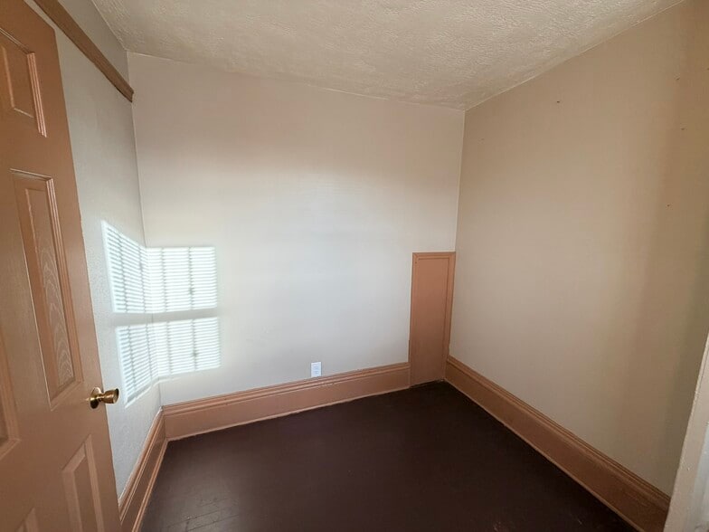 Building Photo - 7405 Detroit Ave