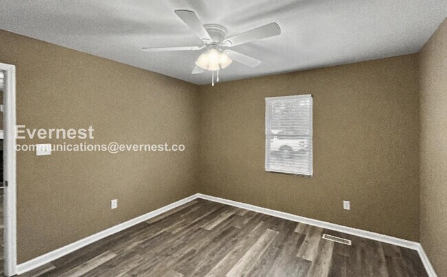 Building Photo - 4756 Hand Ln