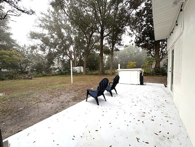 Building Photo - Beautifully Updated DeLand Home with Huge Fenced Backyard!!!