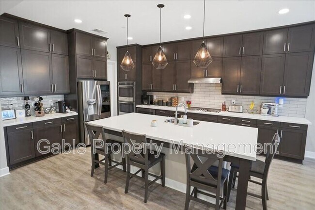 Building Photo - 25102 Aspen Falls Dr