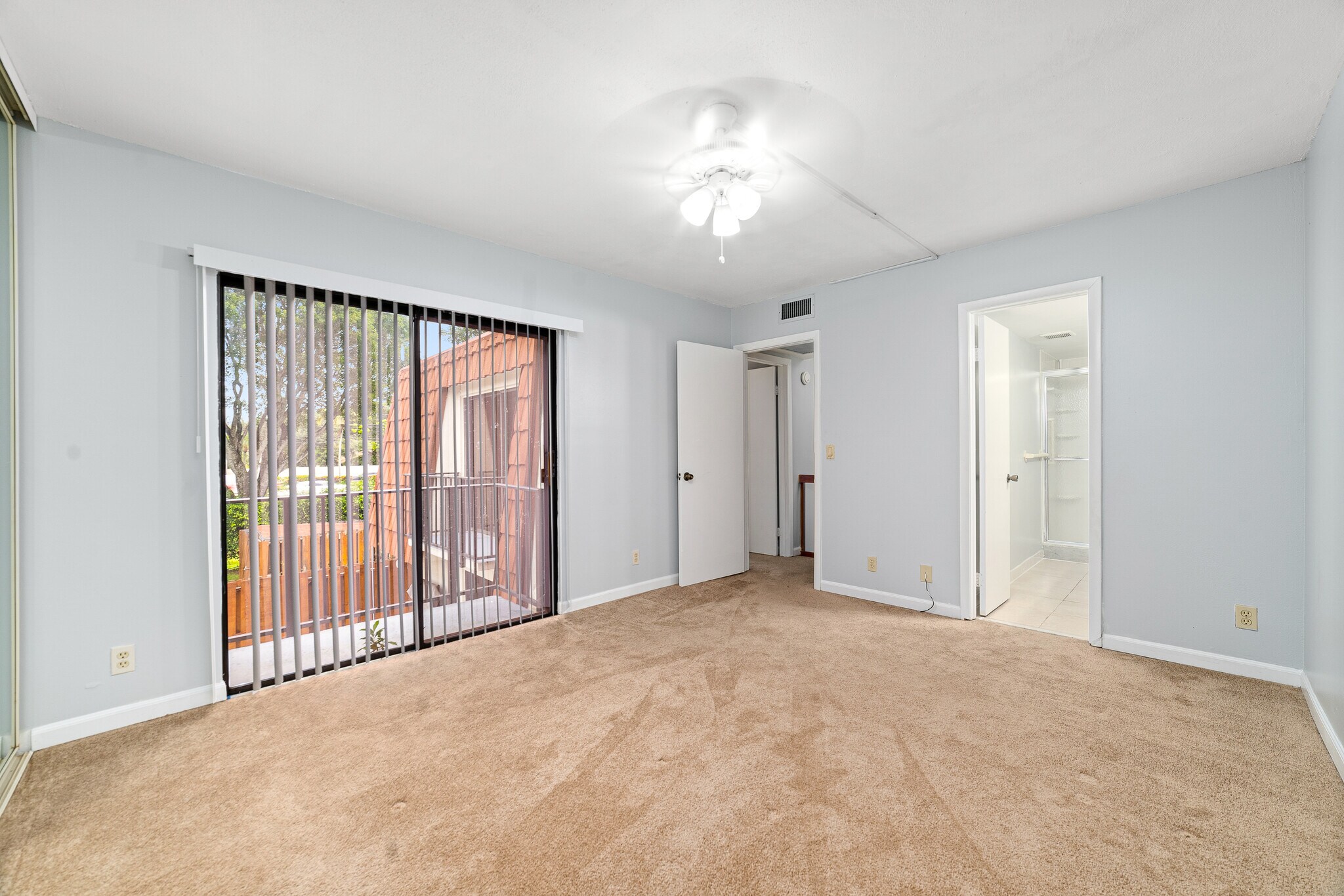 Building Photo - 3425 San Bernadino Dr
