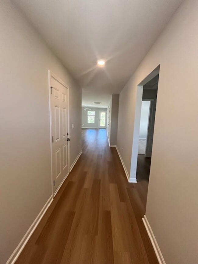 Building Photo - Cozy New-Build in Leland!