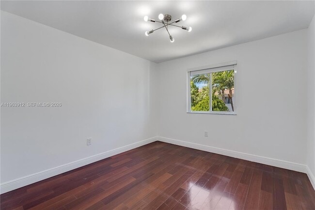 Building Photo - 7044 NW 115th Ct