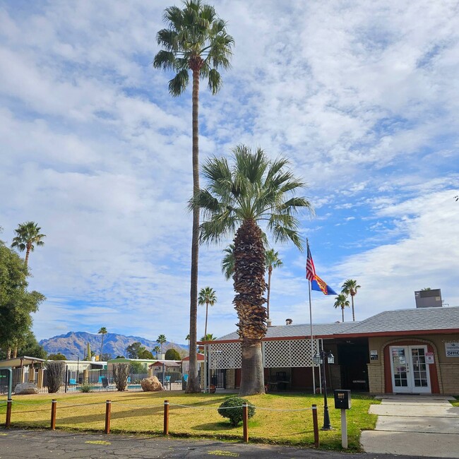 Building Photo - N. N Romero Rd