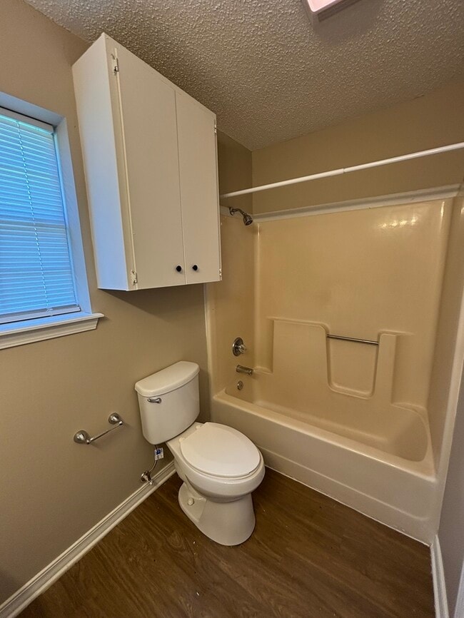 Building Photo - 12 Tripp St