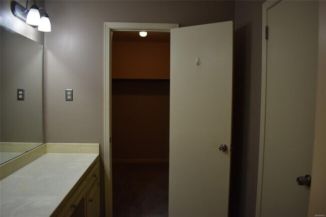 Building Photo - 414 Arrowhead Dr
