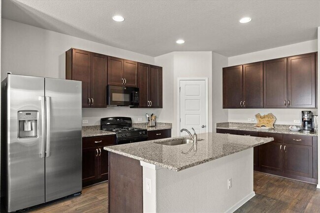Building Photo - 1296 Teychas Dr