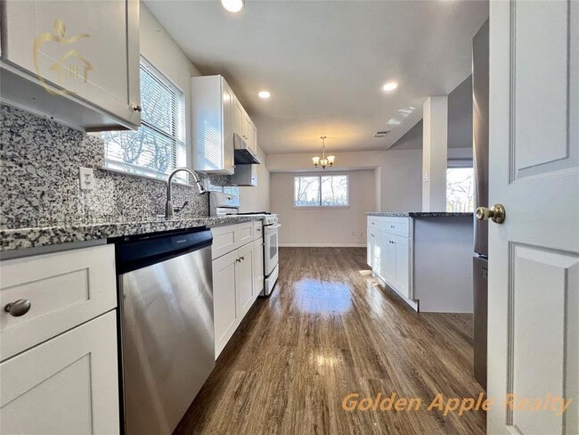 Building Photo - 4904 Cabob St