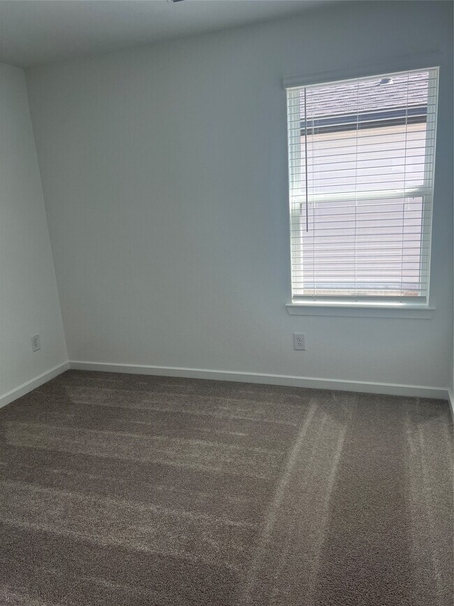 Building Photo - 22111 Strathfield Cir