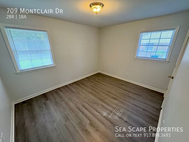 Building Photo - 709 Montclair Dr