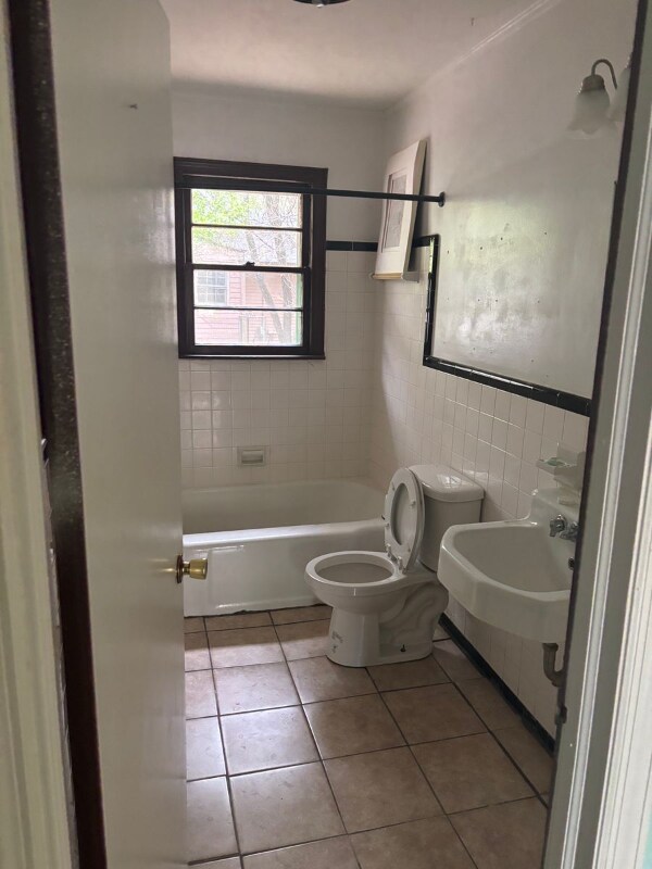 Building Photo - 605 Indian Cir