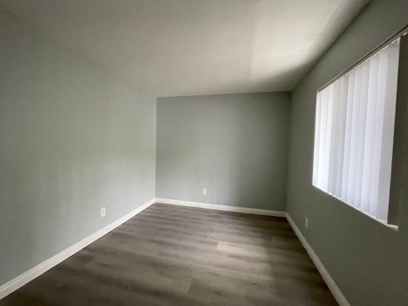 Building Photo - 17706 Scherzinger Ln