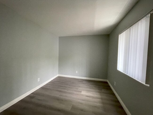 Building Photo - 17706 Scherzinger Ln