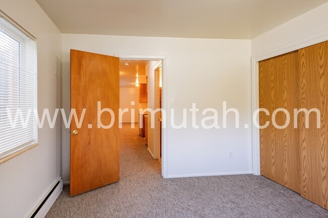 Building Photo - 243 S 600 E