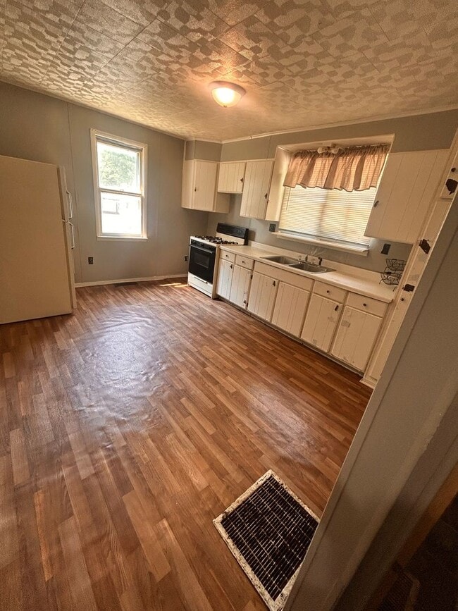 Building Photo - Available Now – 1 Bed / 1 Bath Apartment at Bunker Hill Mobile Home Community