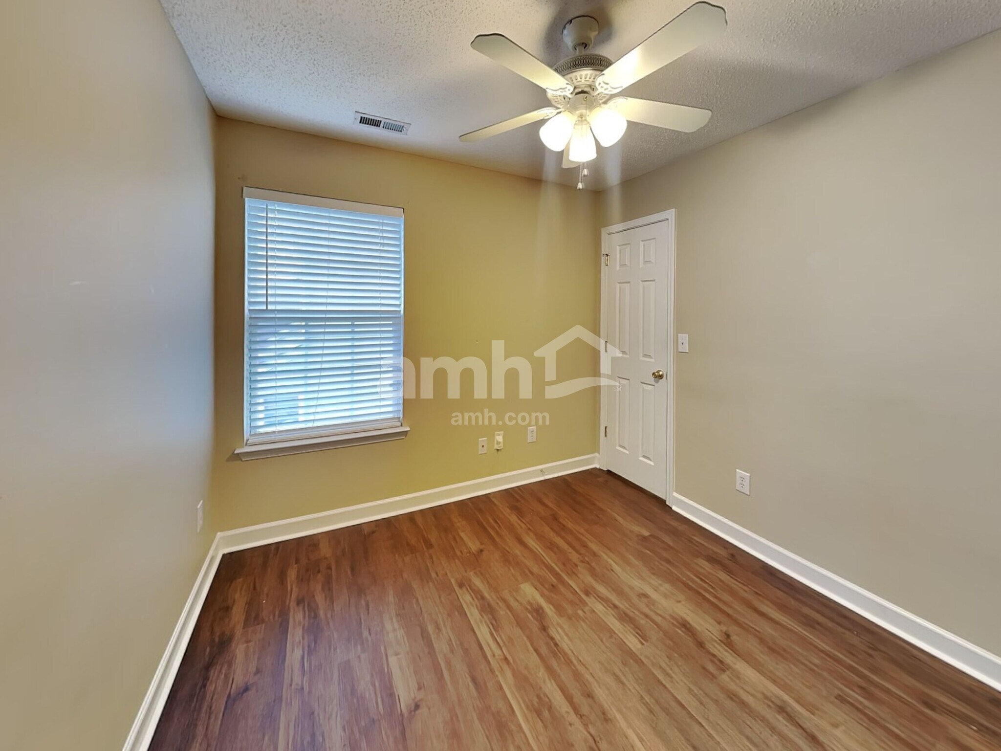 Building Photo - 14012 Sobeck Ln