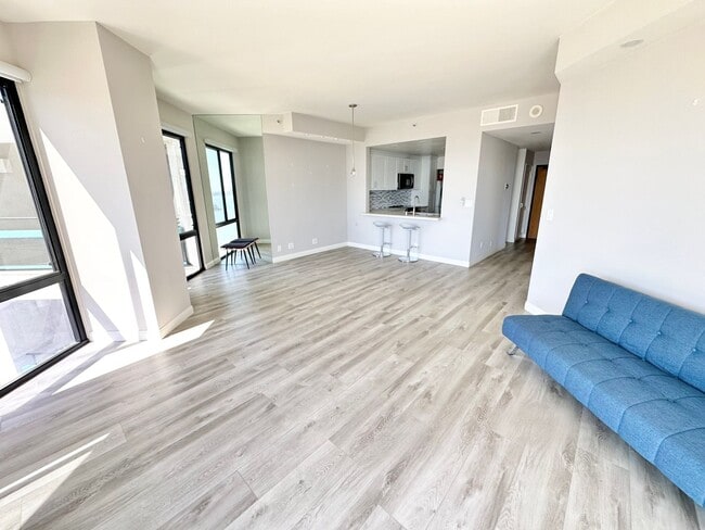 Building Photo - Oceanfront High-Rise Living – Stunning 1BR w/ Panoramic Views & Resort Amenities