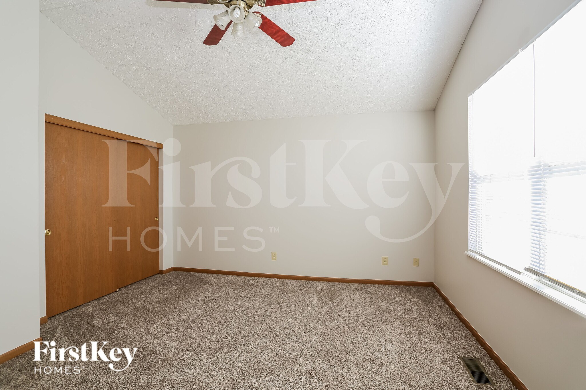 Building Photo - 1992 Dry Wash Rd