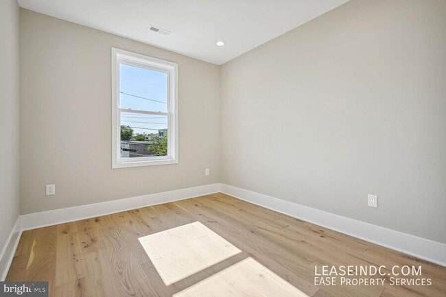 Building Photo - 4012 5th St NW