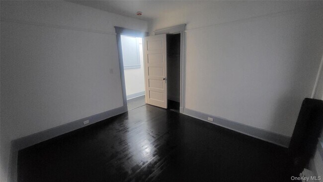 Building Photo - 76 S Hamilton St