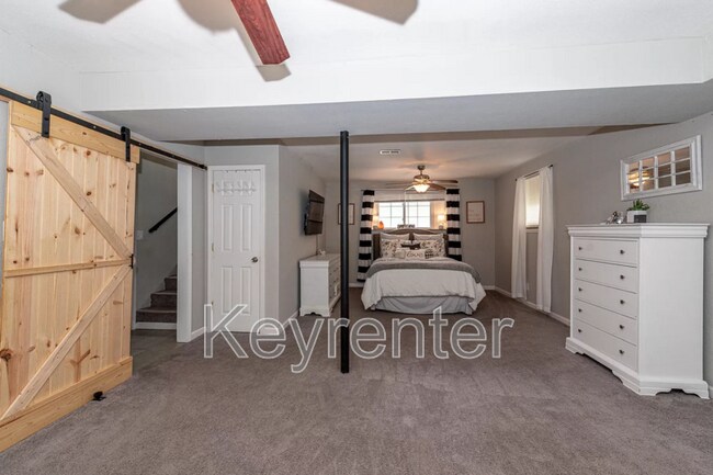 Building Photo - 2152 Ridgecrest Dr