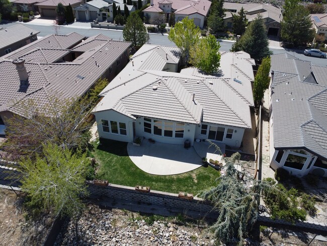 Building Photo - Upper Manzanita Home With City View