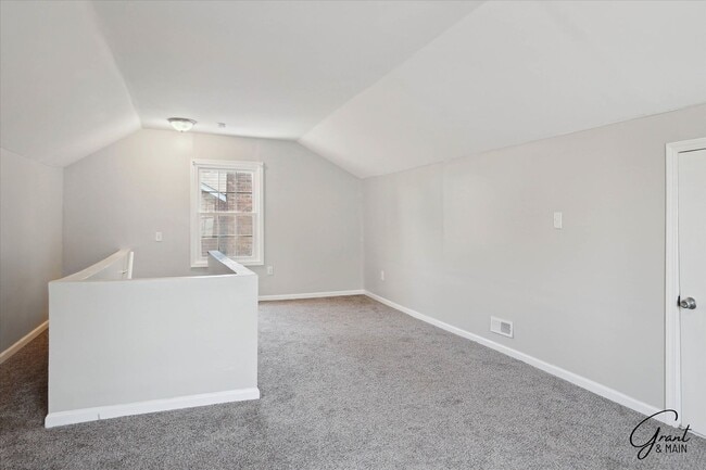 Building Photo - $1450 3 bedroom bungalow
