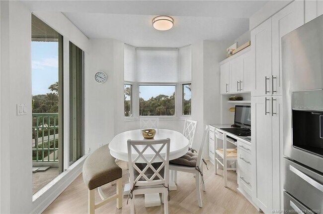 Building Photo - 8600 S Ocean Dr