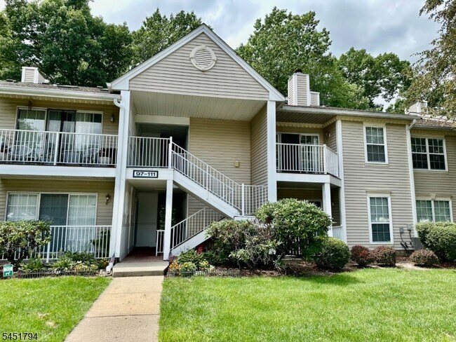 Building Photo - 111 Lindsey Ct
