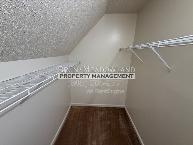 Building Photo - 6523 Doe Creek Way