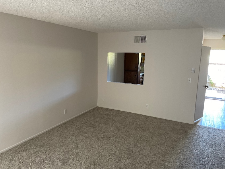 Building Photo - 7369 Elmhurst Pl