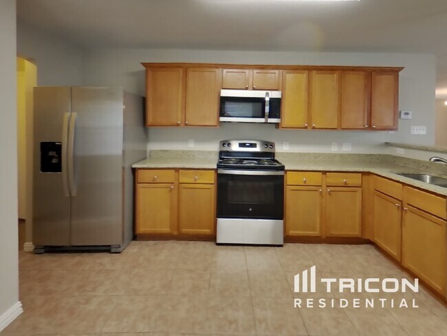 Building Photo - 1136 Honeywell Dr