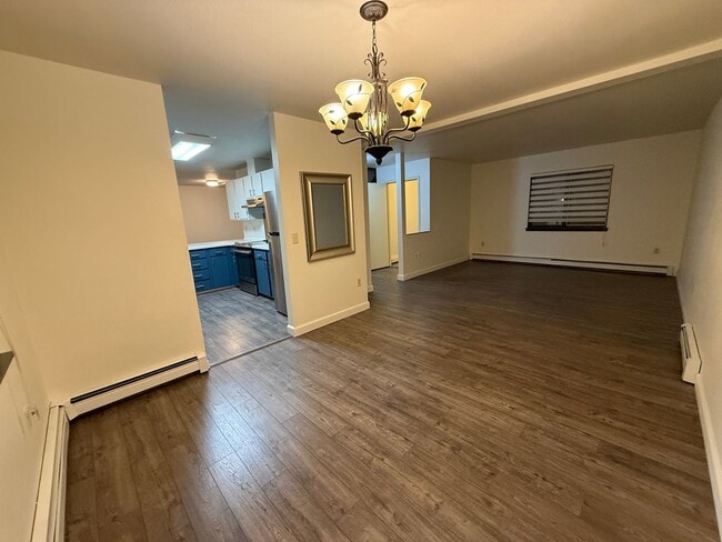 Building Photo - Spacious 4-bedroom / Heat included / 1 car garage