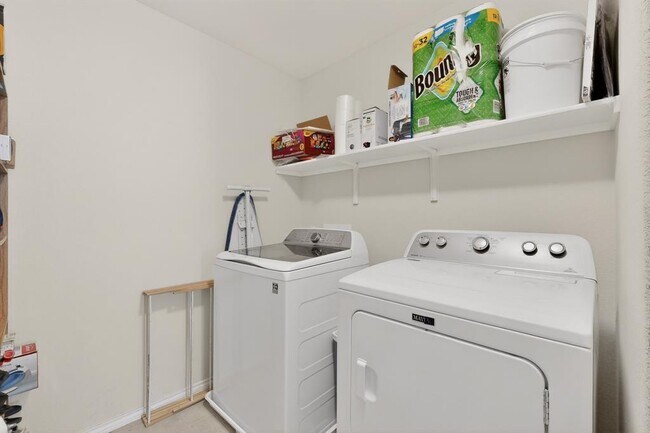 Building Photo - 262 Zuma Dr