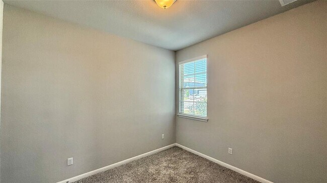 Building Photo - 12411 Zenyatta Dr